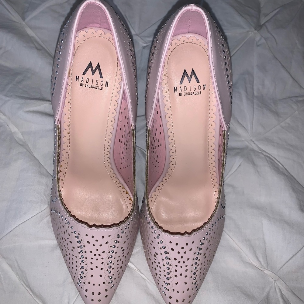 💖 Pink bedazzled stiletto style heels